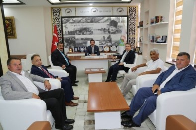 Feramuz Üstün'den Başkan Tok'a Ziyaret