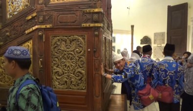 Kabe'nin Eski Eşyaları Hacıların Gözdesi Oldu