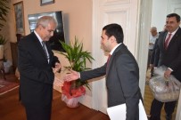YAŞAR İSMAİL GEDÜZ - Kırkağaç Heyetinden Vali Güvençer'e Ziyaret