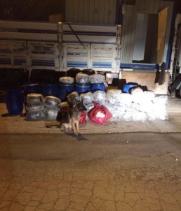 Varillerin İçinde Piyasa Değeri 500 Bin TL Olan 190 Kilo Esrar Ele Geçirildi