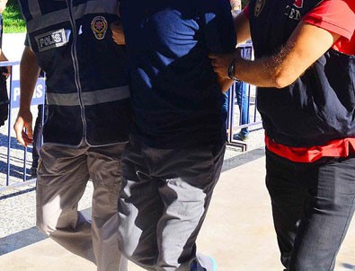 FETÖ'nün 'mahrem imamları' tutuklandı
