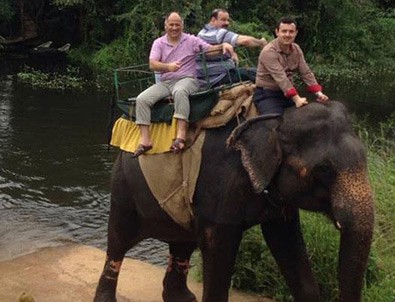 FETÖ üyeleri kurban parasıyla dünyayı dolaşmış