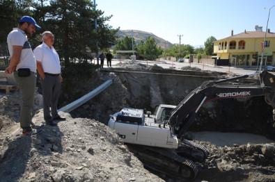 Köprü Yenileme Çalışmaları Devam Ediyor