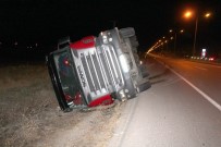 Sivas'ta TIR Devrildi Açıklaması 2 Yaralı