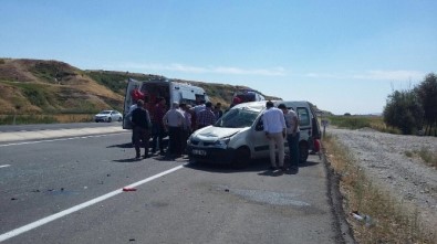 Batman'da Trafik Kazası Açıklaması 4 Yaralı