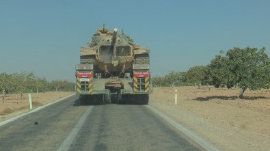 Cerablus Sınırına Askeri Sevkiyat