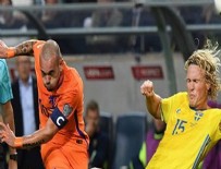 Hollanda'yı Sneijder kurtardı