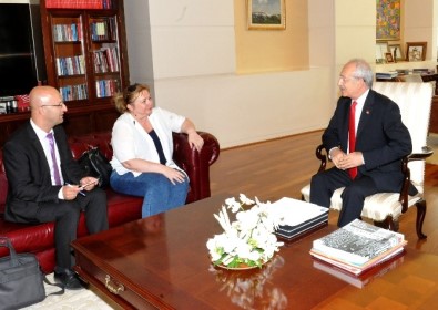 Kılıçdaroğlu, Fransız Sosyalist Parti Ulusal Sekreter Yardımcısı Marie Rose Koro İle Görüştü