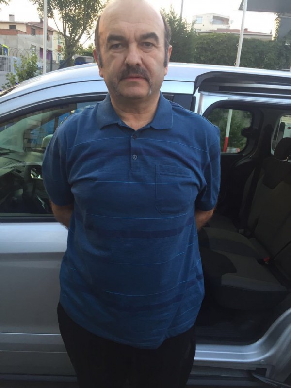 Tanınmamak için sakal bırakan amiraller