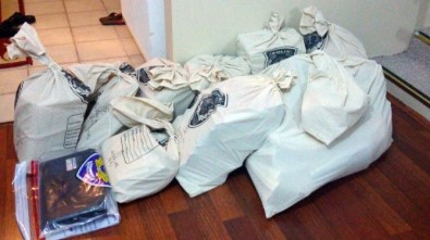 İşte Evinde Devlet Sırrı Niteliğinde 13 Çuval Belge Bulunan Avukat