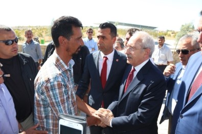 Kemal Kılıçdaroğlu, Ömer Halisdemir'in kabrini ziyaret etti