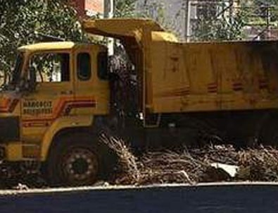 Bomba yüklü 3 araç bulundu