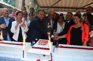 CHP'den Çifte Kutlama