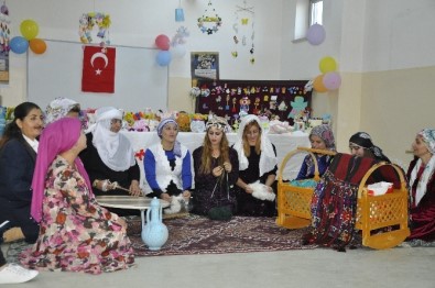 Edremit'te Belge Dağıtım Töreni