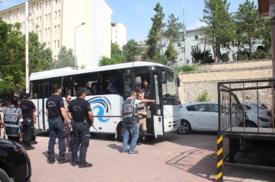 FETÖ/PYD Soruşturması Kapsamında İhraç Edilen 5 Polis Tutuklandı