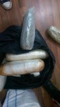 Taksinin Bagajından 15 Kilo Uyuşturucu Çıktı