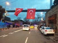 Gece Kulübünün Bulunduğu Caddeye Dev Türk Bayrağı Asıldı