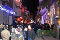 İzmir Yeni Yıla Coşku İçinde Girdi