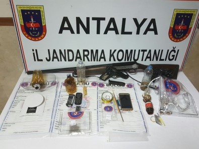 Antalya'da Uyuşturucu Çetesi Çökertildi Açıklaması 11 Gözaltı