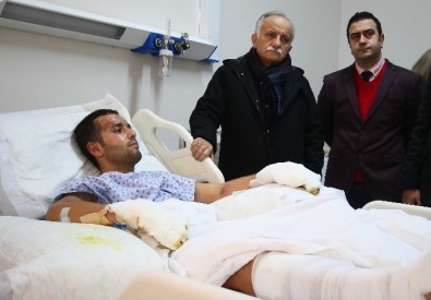 Başkan Karabağ'dan Yaralı Polislere Ziyaret