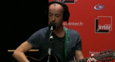 Fransız şarkıcıdan skandal şarkı