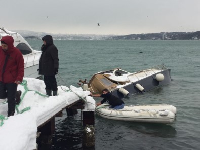 İstanbul'da Yoğun Kar Yağışı Tekne Batırdı