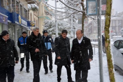 Manisa Şehzadeler'de Karla Mücadele Sürüyor