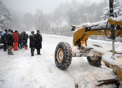 Osmangazi'de Karla Mücadele Kesintisiz Sürüyor