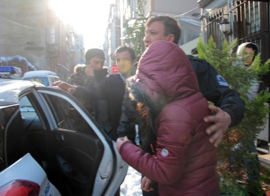 Beyoğlu'nda Rehine İddiası Polisi Hareket Geçirdi