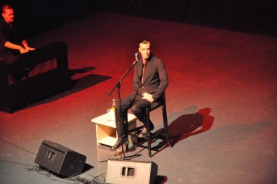 Cem Adrian, Gebze'de Hayranlarına Unutulmaz Bir Gece Yaşattı