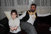 SES SANATÇISI - Yılan Korkusunu Yılan Besleyerek Yenmeye Çalışıyor