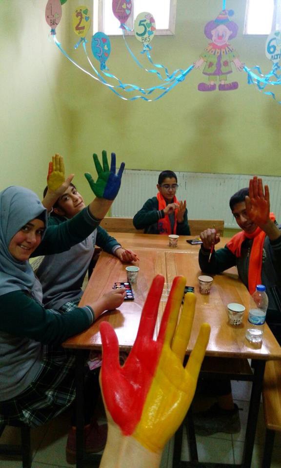 Özel Öğrenciler Yardım Bekliyor