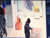 Akıllı Telefon Hırsızı Kameraya Böyle Yakalandı