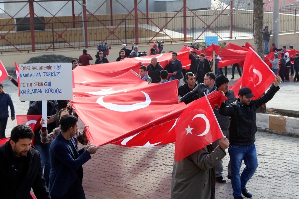 Diyarbakır'da 'Teröre Lanet Şehide Saygı' mitingi