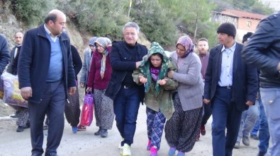 Bu Acıya Yürek Dayanmaz Açıklaması Annesi, Babası Ve Kardeşini Kaybetti