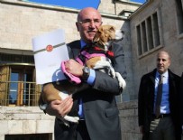 MAHMUT TANAL - CHP'li vekil Meclis'e köpeğiyle geldi