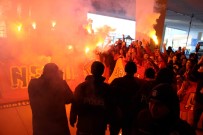 EREN DERDIYOK - Galatasaray'a Coşkulu Karşılama