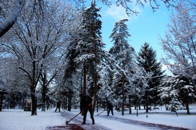 Kar Yağdı, Şehir Merkezi Beyaza Büründü