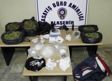 Manisa'da 100 Bin TL'lik Uyuşturucu Ele Geçirildi
