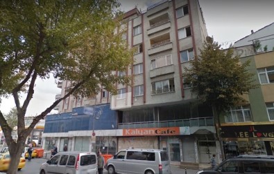 Zeytinburnu'nda Çöken Binanın Fotoğrafı