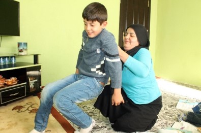 10 Yaşındaki Serhat'ın Tek Hayali Top Oynayabilmek