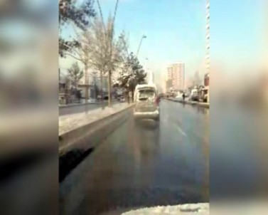 Kayseri'de Trafikte Tehlikeli Görüntü