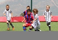 YEDEK OYUNCU - Bayraklı'da, Şehit Anısına Futbol Turnuvası