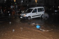 Çanakkale'de Etkili Olan Yağmur Su Baskınlarına Neden Oldu