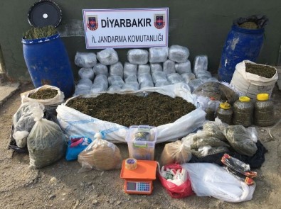 Diyarbakır'da 308 Kilogram Esrar Ele Geçirildi