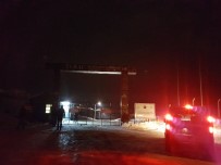 DAVUT DURSUN - Fişek Fabrikasında Patlama Açıklaması 9 Yaralı
