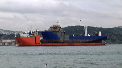 İstanbul Boğazında İlginç Görüntü