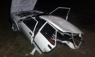 Sakarya'da İki Otomobil Kafa Kafaya Çarpıştı Açıklaması 3 Yaralı