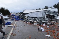 İŞ MAKİNASI - Afyonkarahisar'da Zincirleme Trafik Kazası (2)