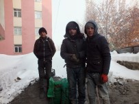 SELÇUK BALCI - Ailelerine Yardım İçin Çöplüklerden Yanmamış Kömürleri Topluyorlar